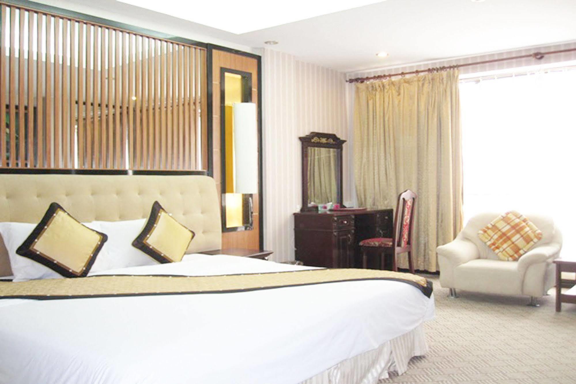 Oasis Hanoi Hotel Luaran gambar
